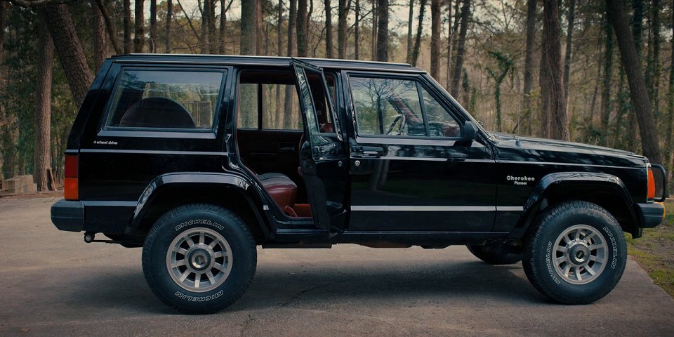 Imcdb.org: 1984 Jeep Cherokee Pioneer [Xj] In "Stranger Things, 2016-2022"