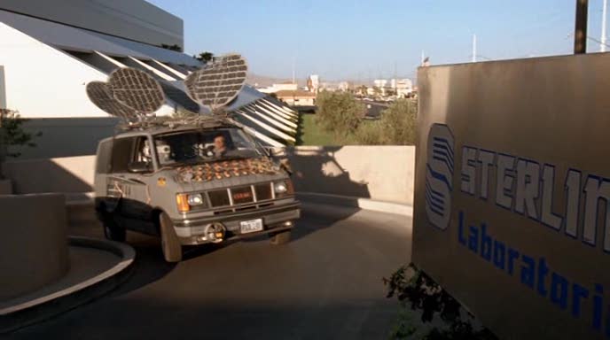 IMCDb.org: 1991 GMC Safari EXT in "Honey, I Blew Up the Kid, 1992"