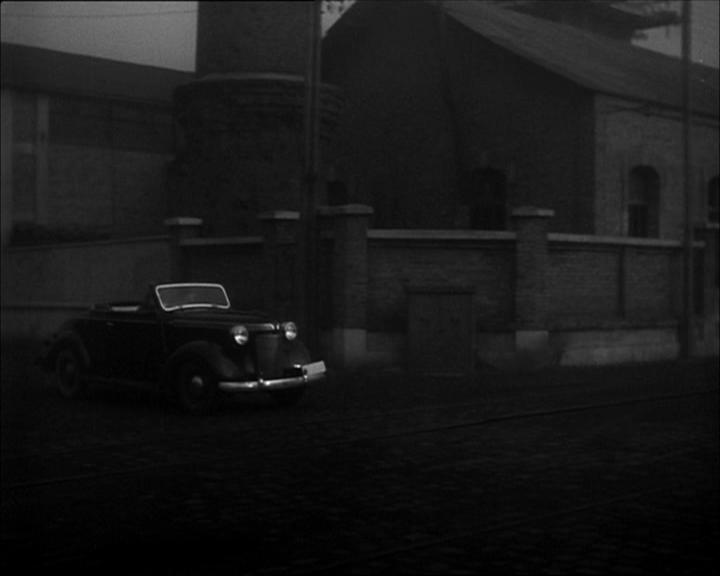 1937 Chrysler Royal Convertible [C16] in "Dédée d'Anvers, 1948"