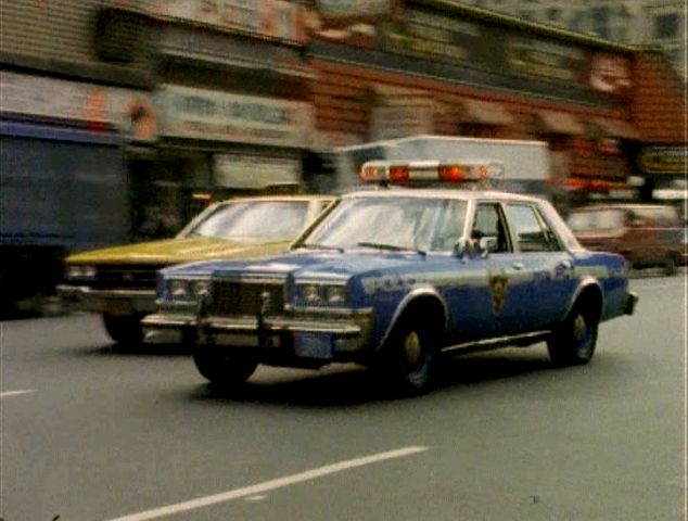 IMCDb.org: 1983 Plymouth Gran Fury in "Zamknac za soba drzwi, 1987"