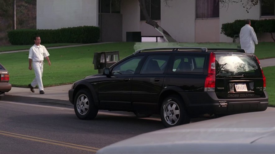 IMCDb.org: 2002 Volvo V70 XC Gen.2 in "The X Files, 1993-2002"