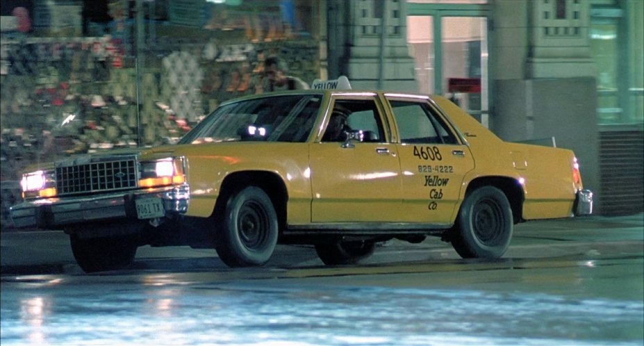 IMCDb.org: 1986 Ford LTD Crown Victoria in "Red Heat, 1988"