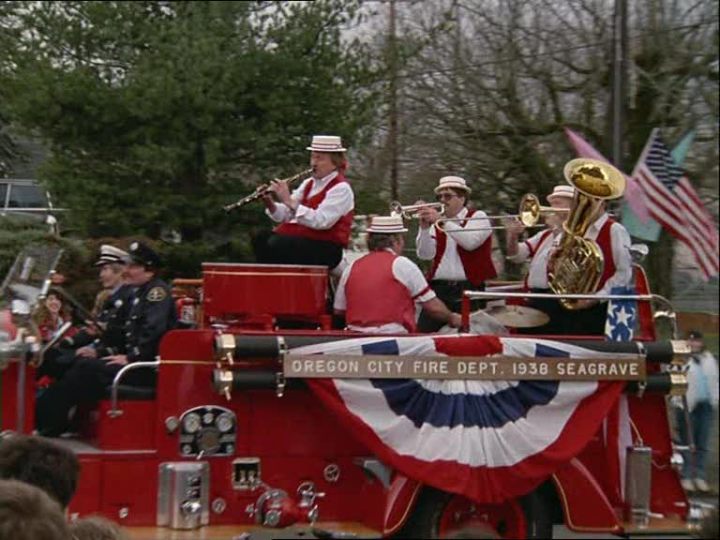1938 Seagrave in "Homer and Eddie, 1989"