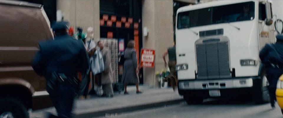 Freightliner FLA 104 in "SpiderMan 3, 2007"