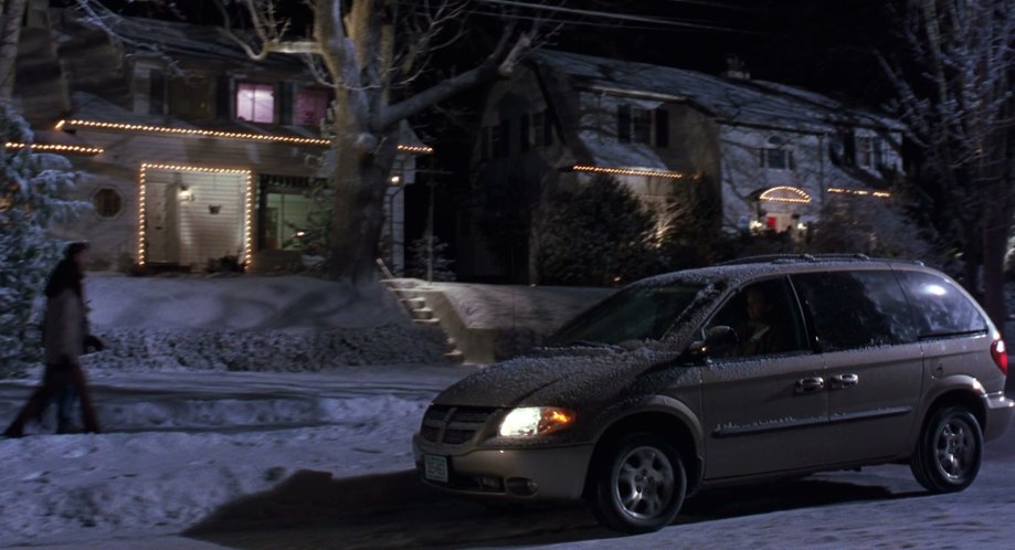 IMCDb.org: 2002 Dodge Caravan [RS] in "The Santa Clause 2, 2002"