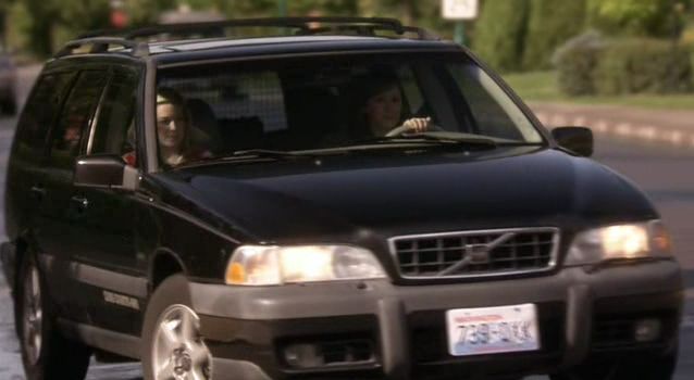 IMCDb.org: 1998 Volvo V70 XC Cross Country Gen.1 in "Dead Like Me: Life