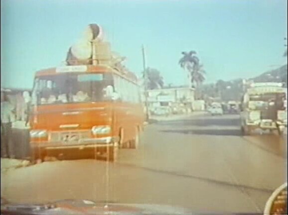Nissan Civilian in "Vudú sangriento, 1973"