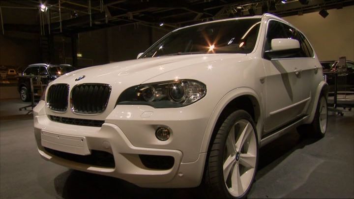 IMCDb.org: 2007 BMW X5 [E70] in "Broom, 2009-2014"