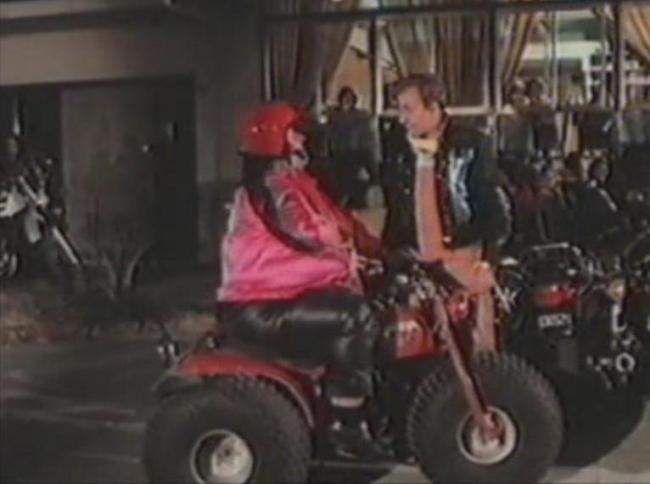 IMCDb.org: 1979 Honda ATC 110 in "Expertos en Pinchazos, 1979"