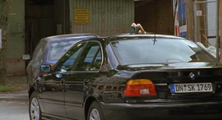 IMCDb.org: 2001 BMW 5 [E39] in "München 7, 2004-2016"