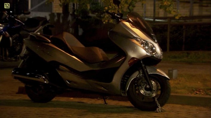 IMCDb.org: Honda Forza 250 in "Ojciec Mateusz, 2008-2020"