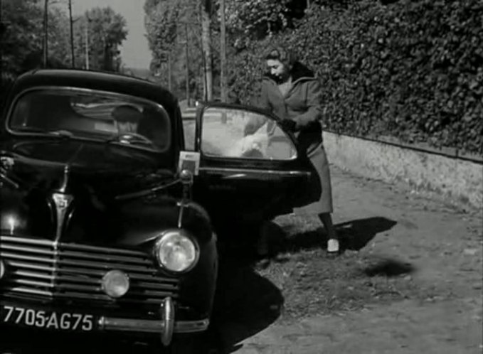 1949 Peugeot 203 Berline in "Les pépées font la loi, 1955"