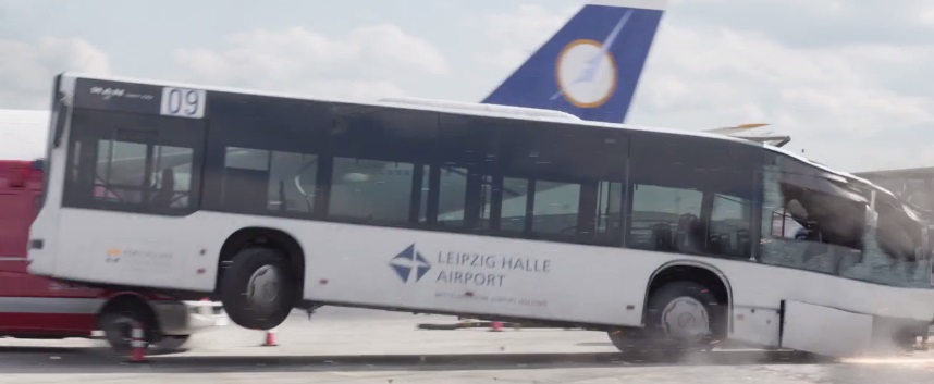 IMCDb.org: 2005 MAN Lion's City [A21] in "Captain America: Civil War, 2016"