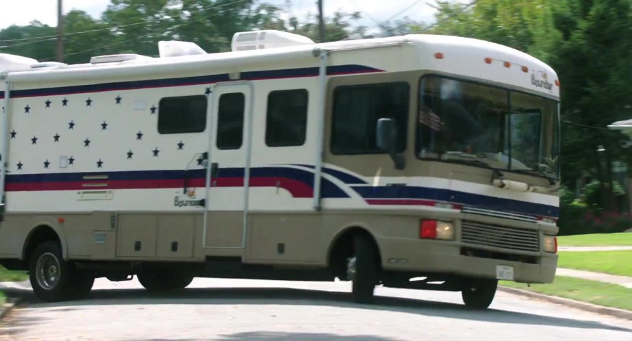 IMCDb.org: 1999 Fleetwood Bounder in "Mother's Day, 2016"