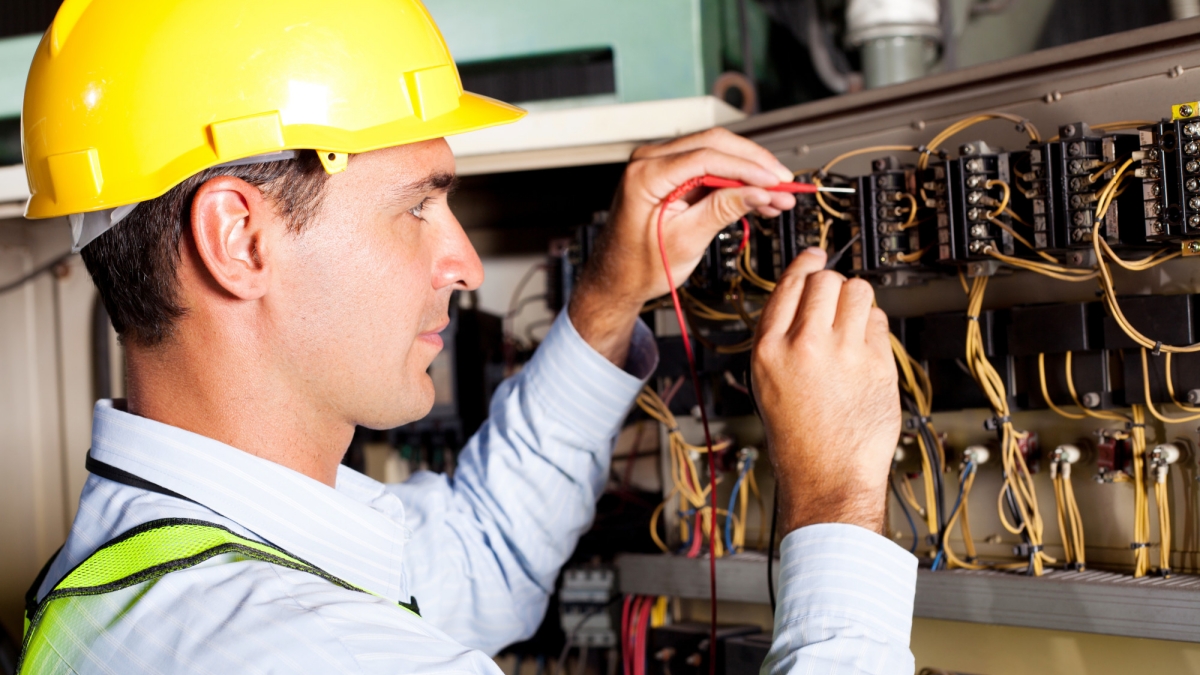 How To Find A Reliable Electrician For Your Home IMC Grupo