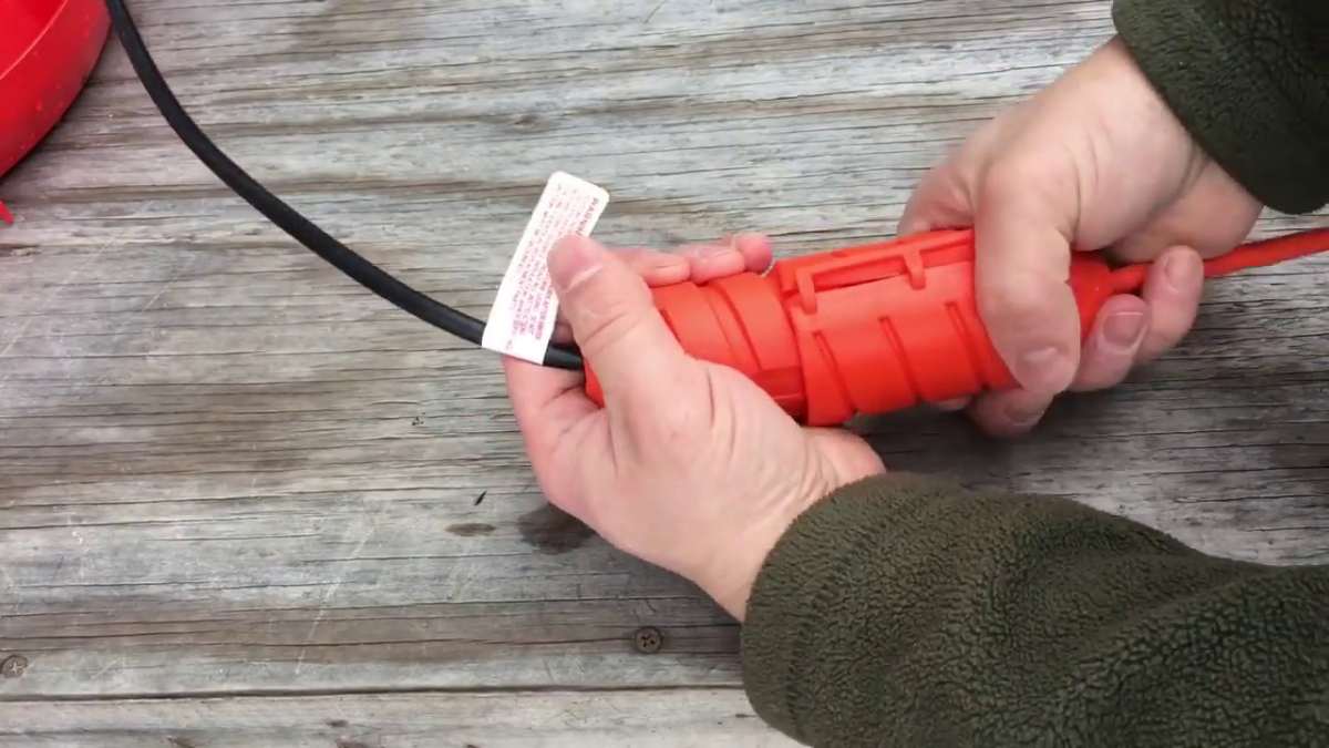 How to Keep Plugs Dry Outside? IMC Grupo