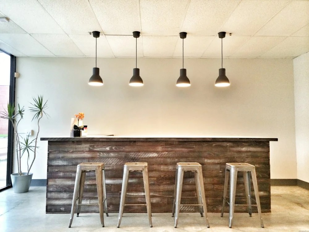 how to paint and stain a bar to look like weathered wood —