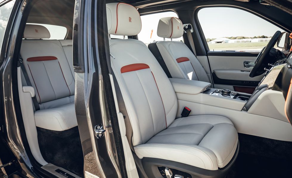 Rolls Royce Cullinan SUV Rent Dubai Imperial Premium Rent a Car