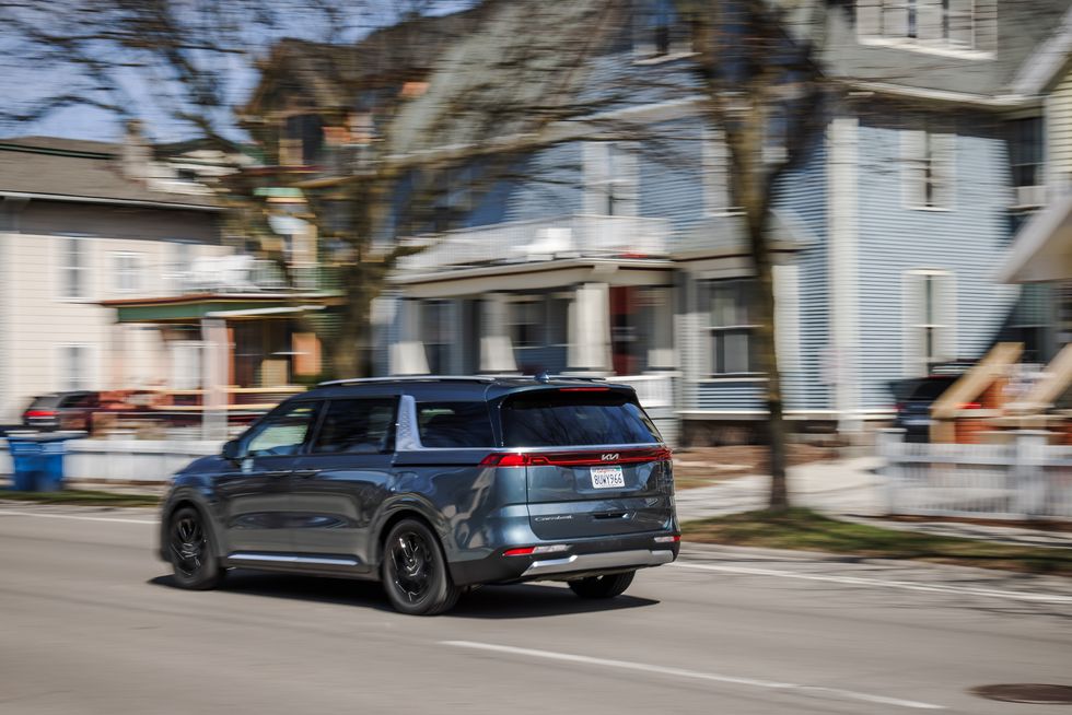 KIA Carnival Minivan Rent Dubai Imperial Premium Rent a Car