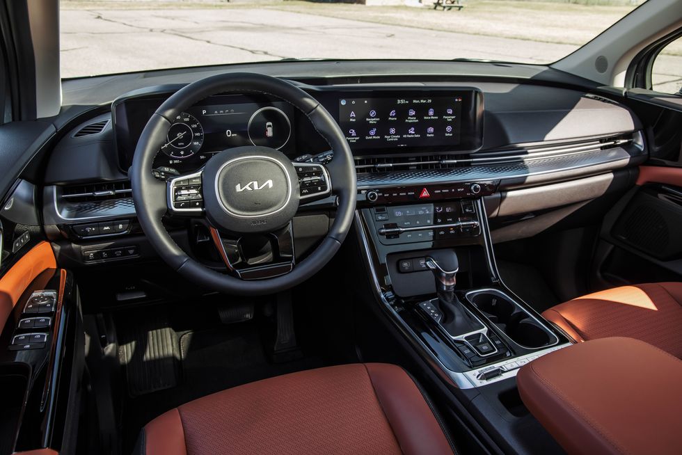 KIA Carnival Minivan Rent Dubai Imperial Premium Rent a Car