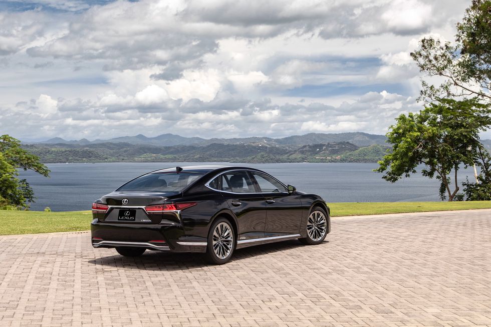 Lexus LS500 Rent Dubai Imperial Premium Rent a Car