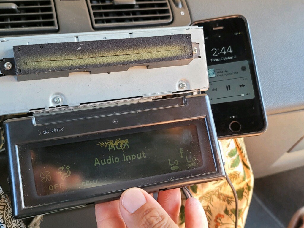 Adding VOLVO FACTORY AUX to your 2005+ S40/V50 on