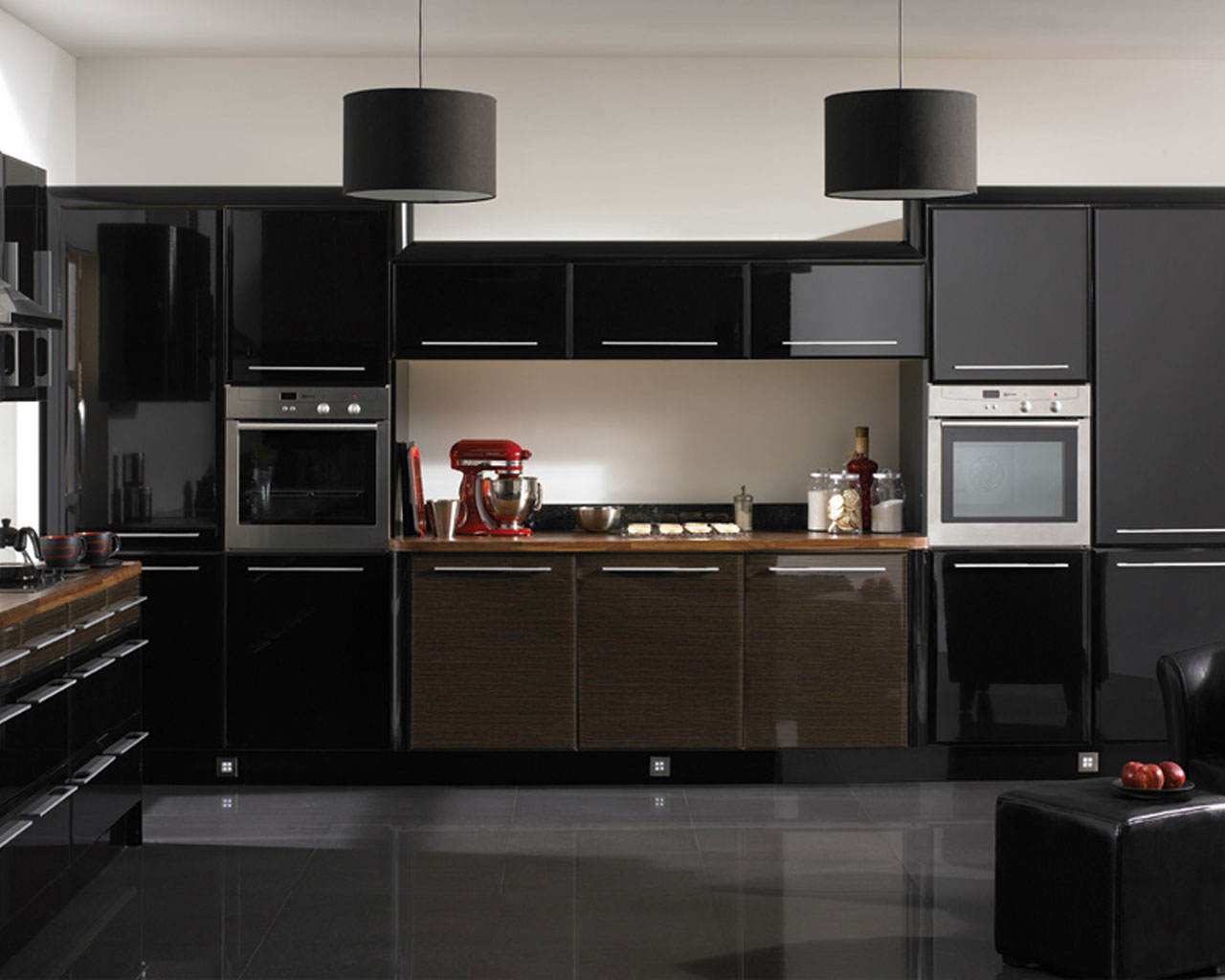 The Unexpected Stylish Look Of Black Kitchen Designs