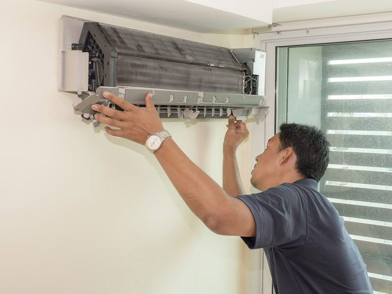 Reasons Your Aircon is Leaking Water Inside the House