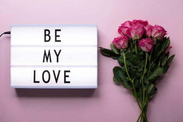 Frasi dolci per lei, sms e messaggi toccanti, commoventi e corte per