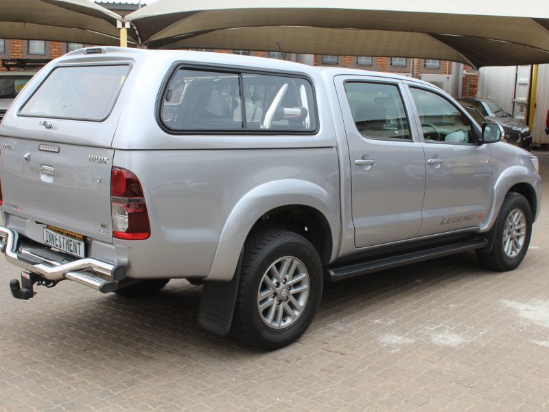 2015 Toyota Hilux Legend 45 D Cab 4x4 MT for sale 74 500 Km Manual