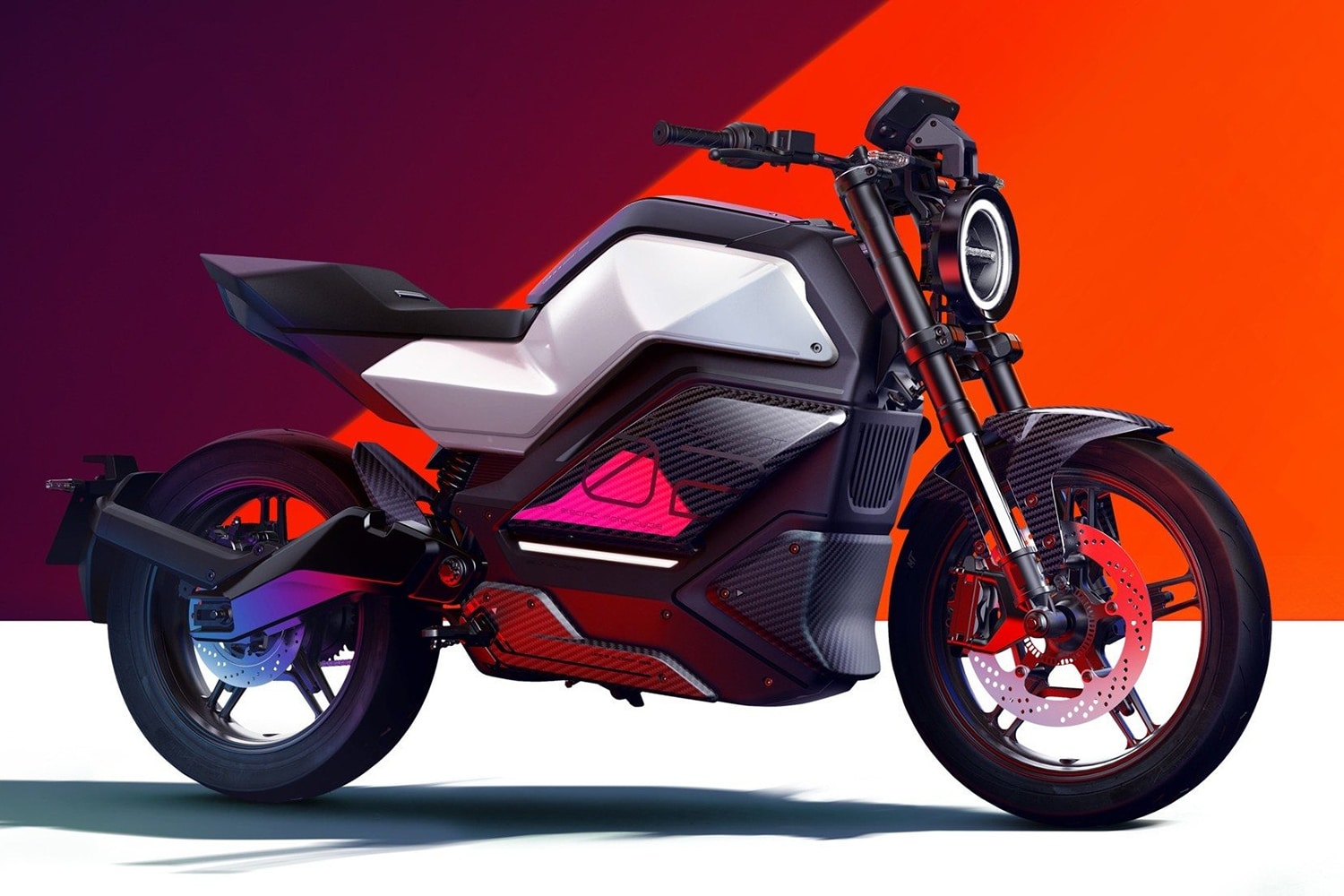 Niu RQiGT, a 5G connected electric motorcycle with 160 km of autonomy