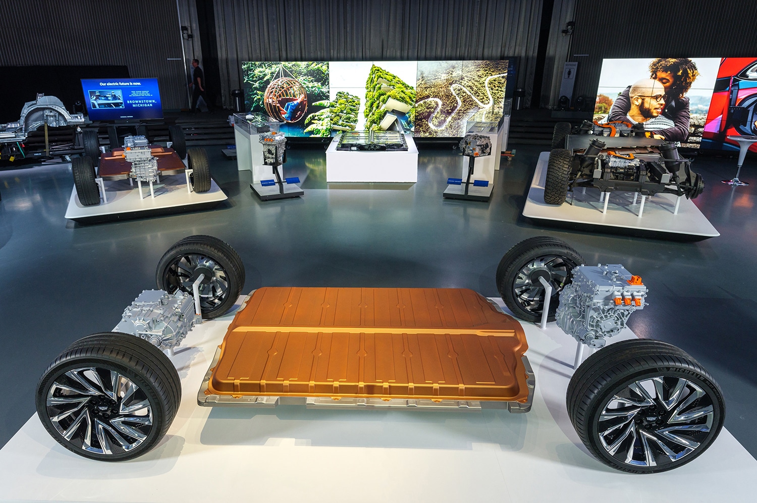 GM develops flexible EV platform powered by cheaper Ultium batteries