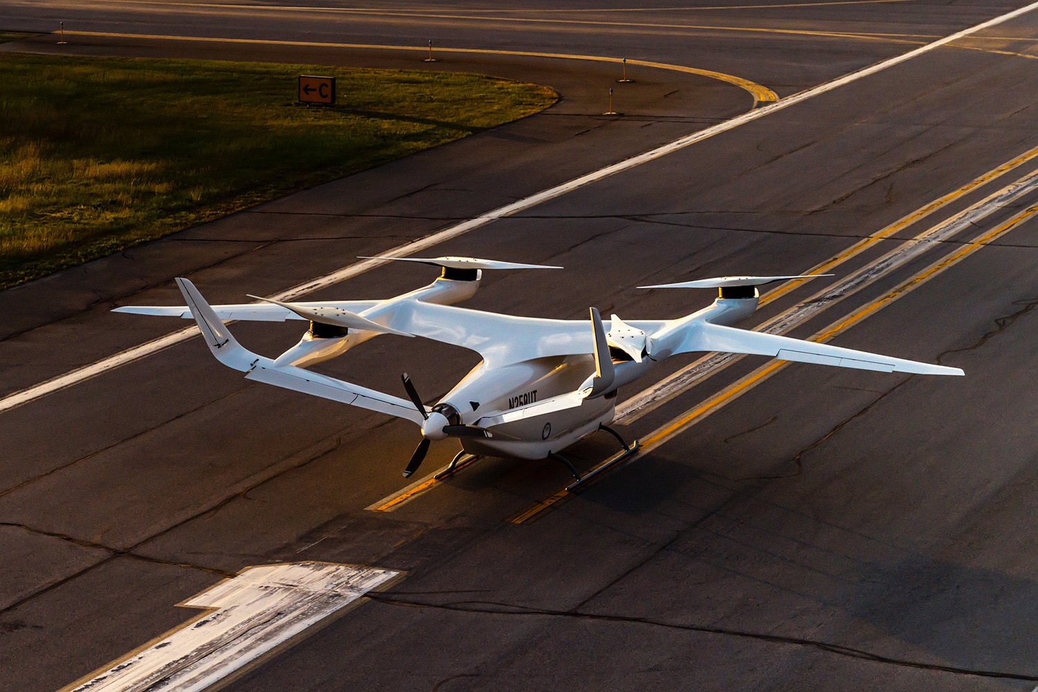 New electric VTOL ALIA draws inspiration from farflying bird