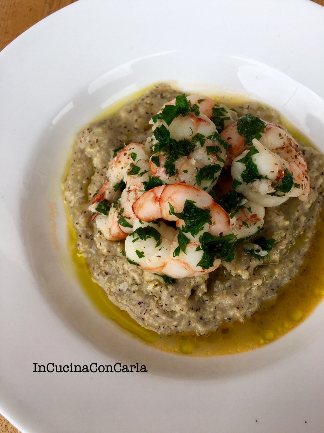 Guazzetto di gamberi su polenta di mais e ceci ...