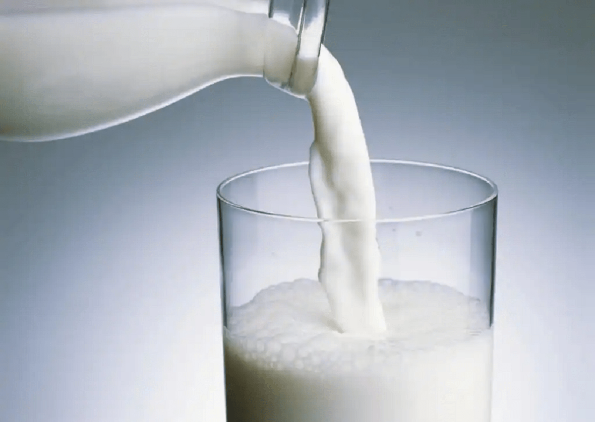 Foods Avoid With Milk दूध पीने से पहले गलती से भी नहीं खानी चाहिए ये 5