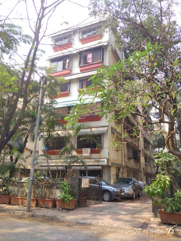 3 BHK Flat in Khar West for Rent in Chandra Bhuwan Semi Furnished