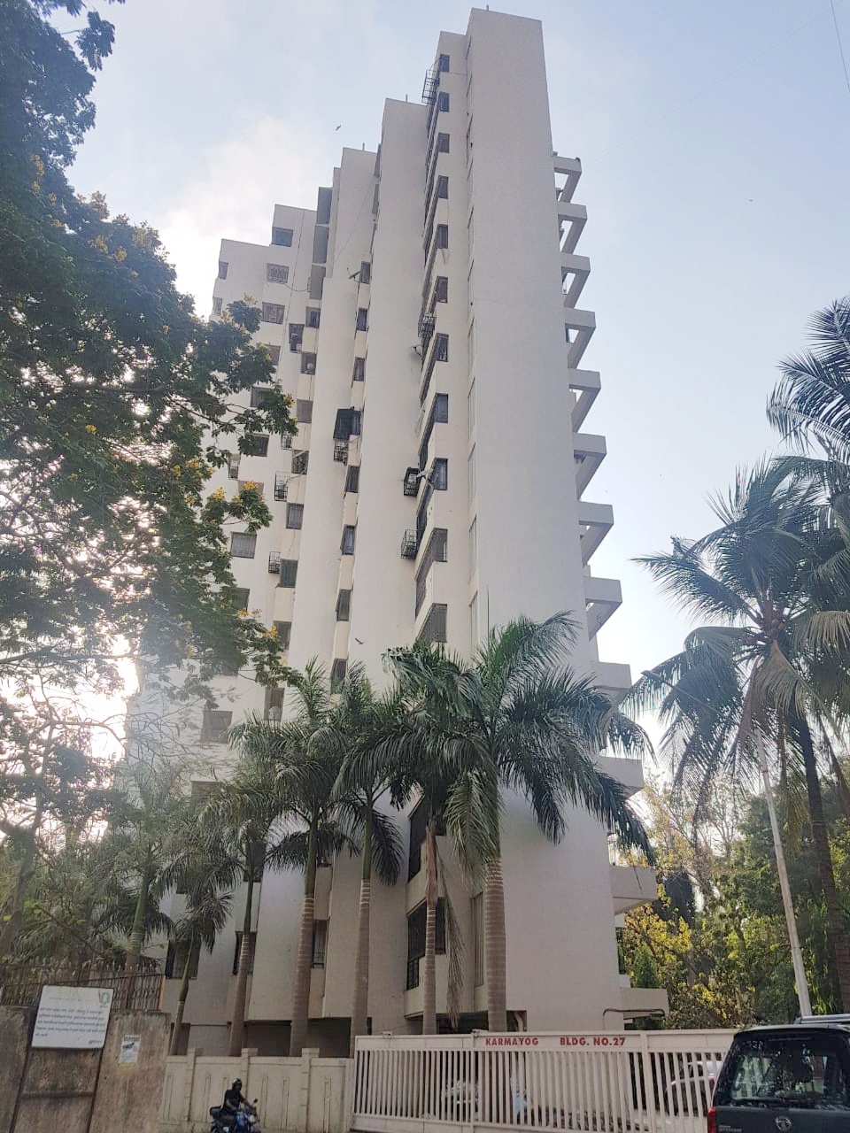 Flat / Apartment on Rent / Lease / Sale in Karmayog CHS, Andheri West