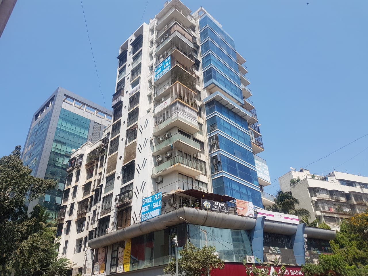 Flat / Apartment on Rent / Lease / Sale in Venus Tower, Andheri West