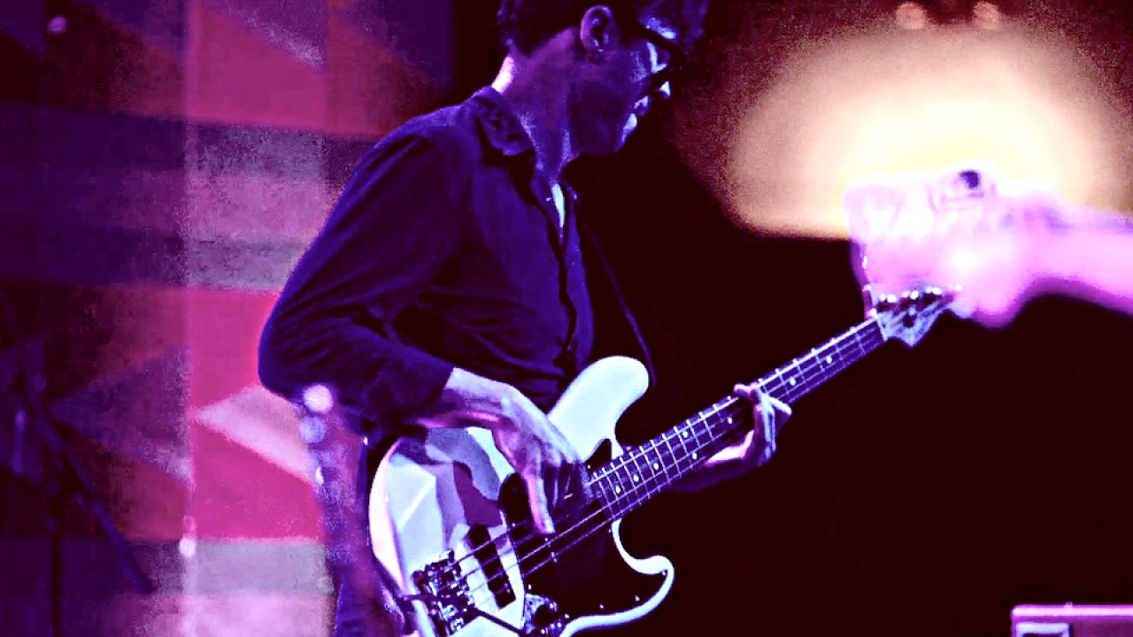 VULFPECK のファンク要素を確立するベーシスト、Joe Dart によるソロ・プレイ映像パート3が公開！ indienative