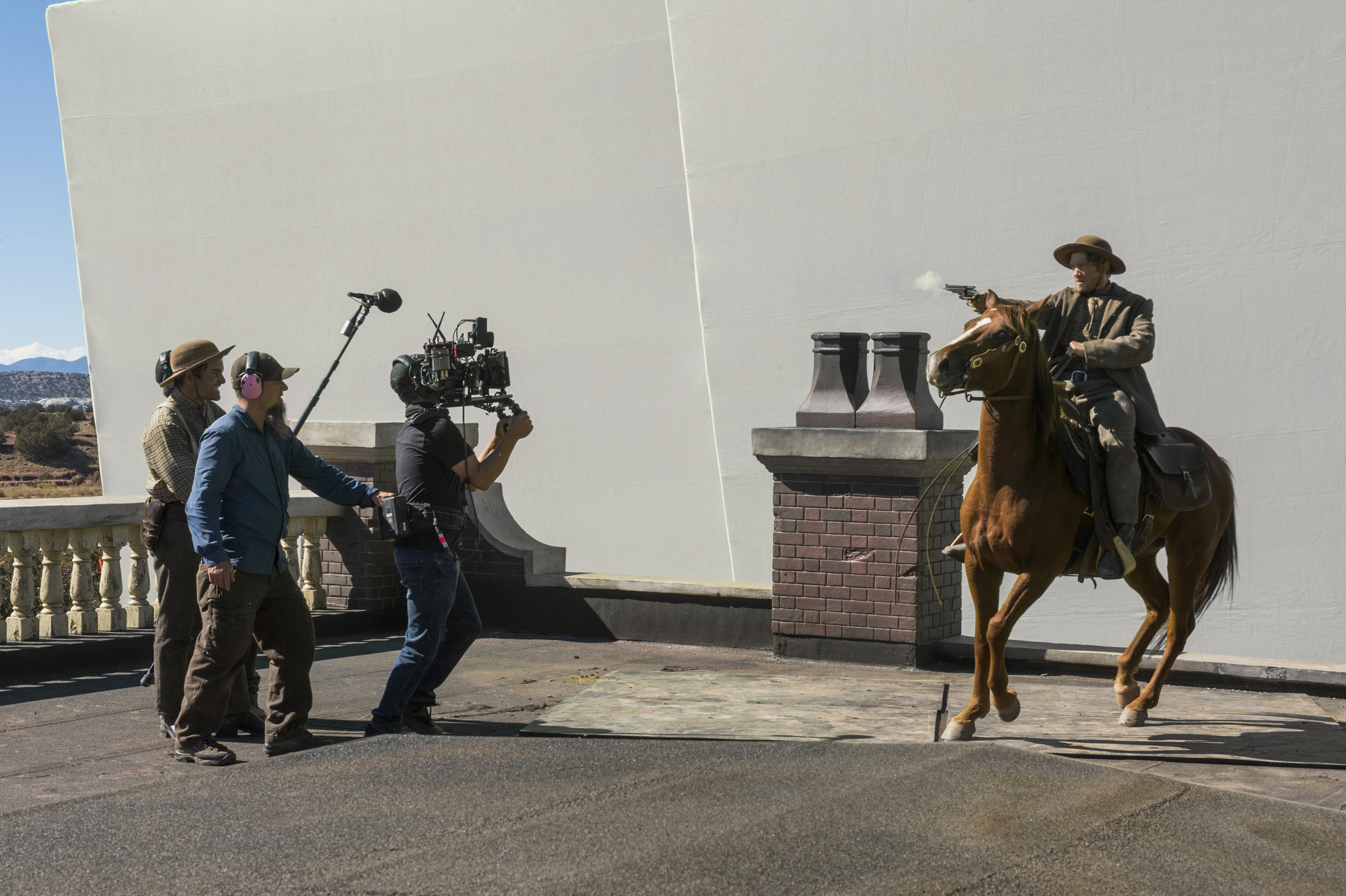 Netflix Buys New Mexico Studio Why Hollywood Spends Billions in State