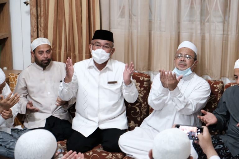 Berkunjung ke Kediaman Habib Rizieq, Idris Kunjungan Persahabatan