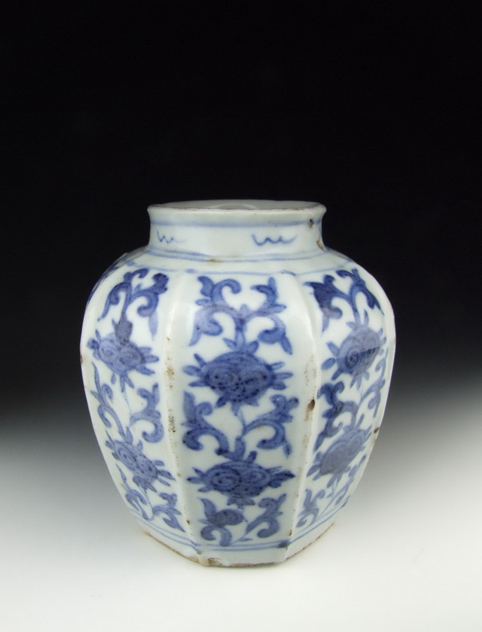 Nice Ming Dynasty Blue&White Porcelain Pot with Flower Pattern eBay