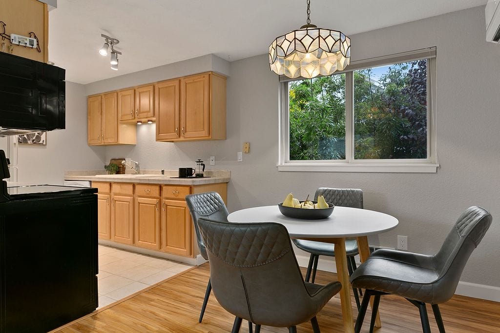 Two Bedroom Fremont Condo with Balcony * Infiniti Real Estate and