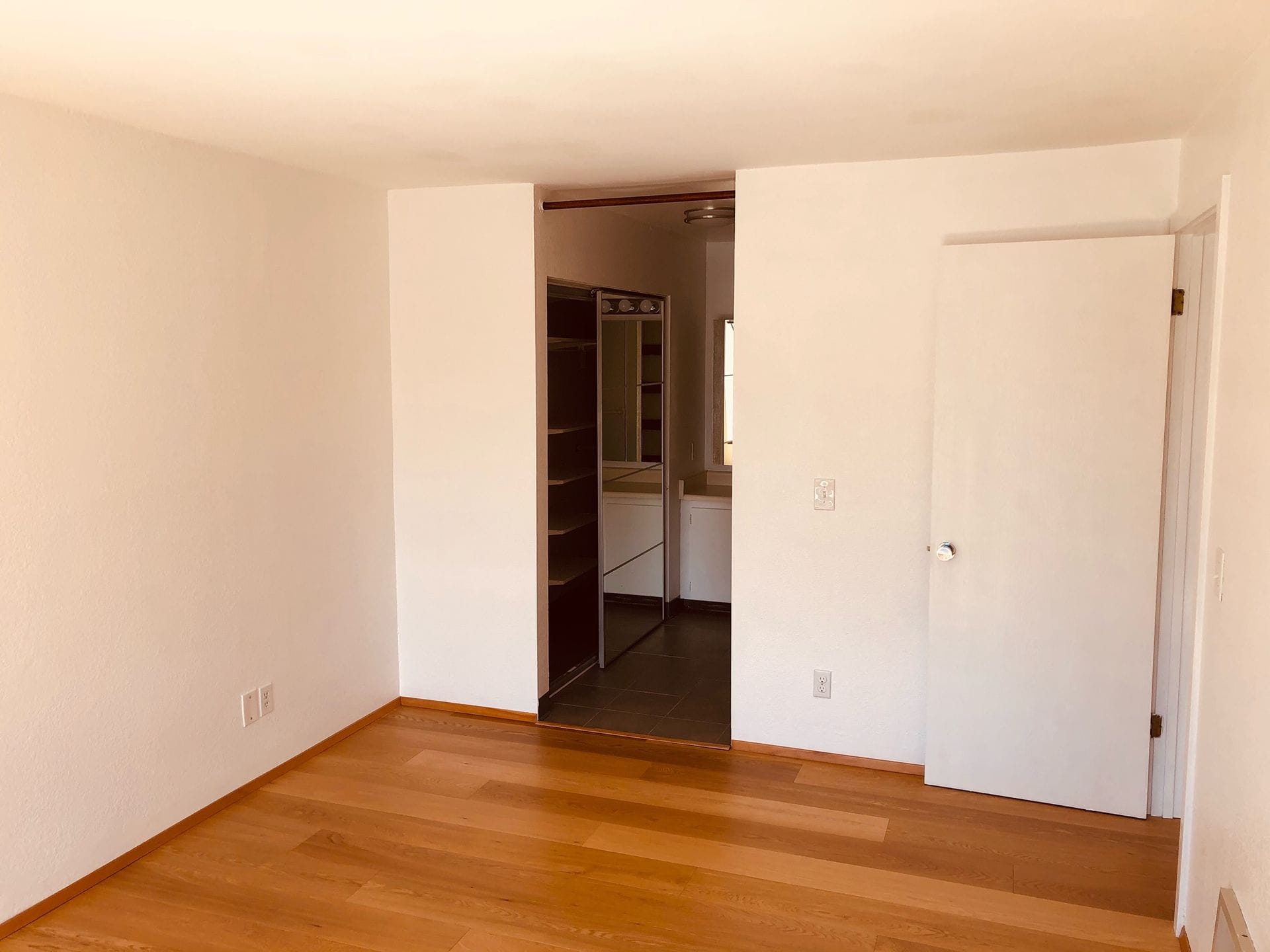 Maple Leaf 2 Bedroom Apartment For Rent * Infiniti Real Estate and