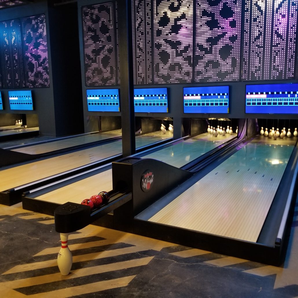 DuckPin Bowling Mini Bowling TenPin Bowling String Pinsetters