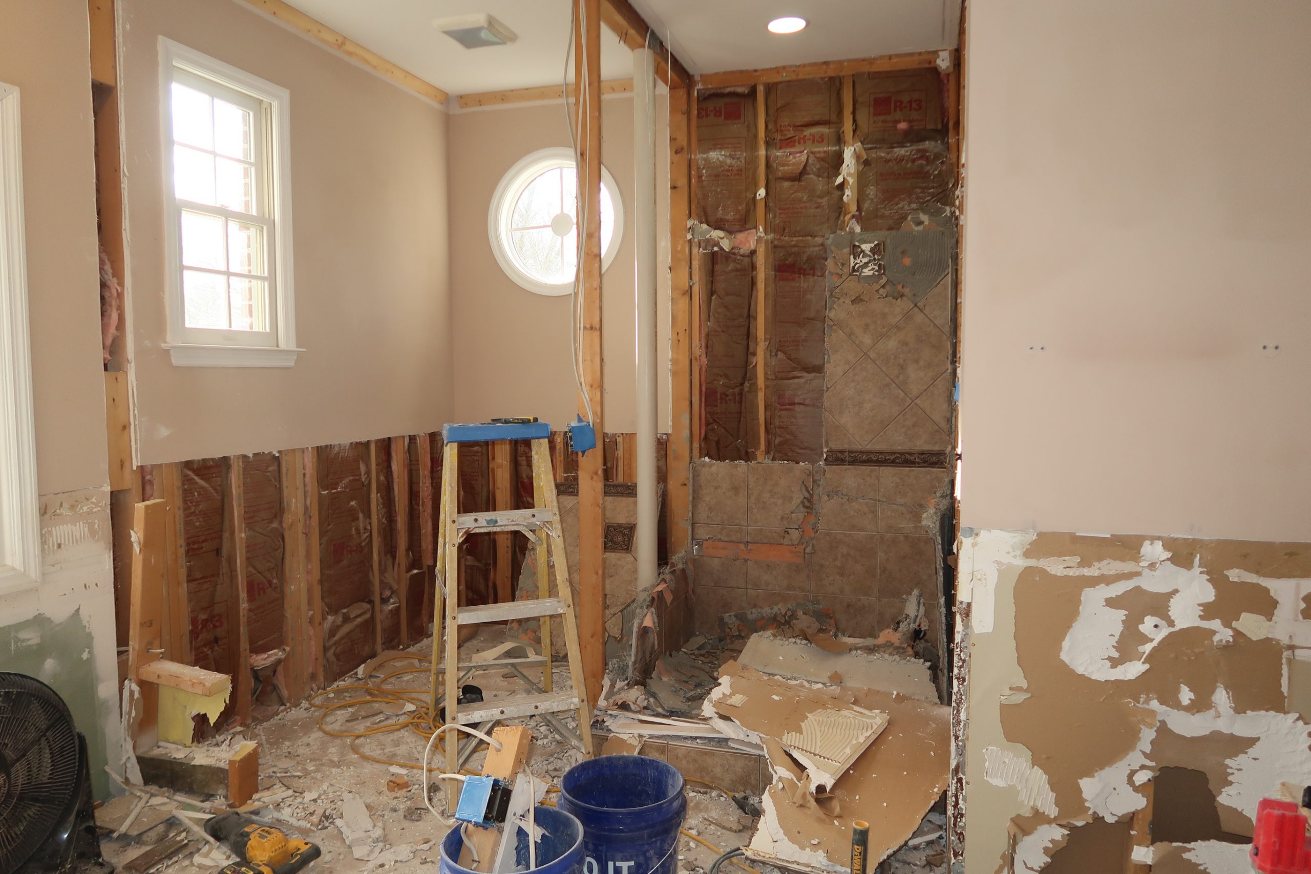 ELRM1 Lyman Bath Remodel Knoxville Infinity Construction