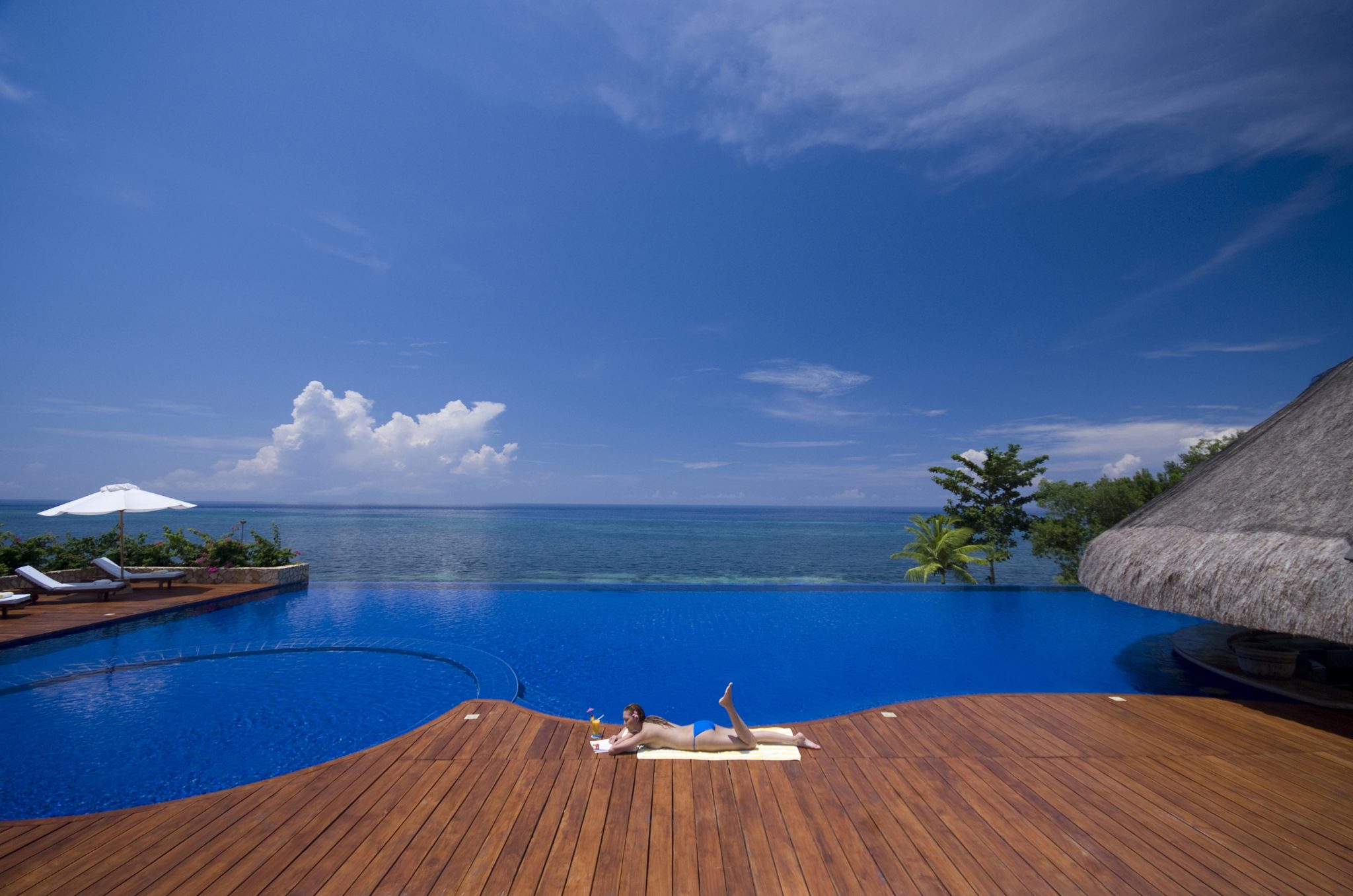 Eskaya Beach Resort & Spa, Philippines Infinity Pools