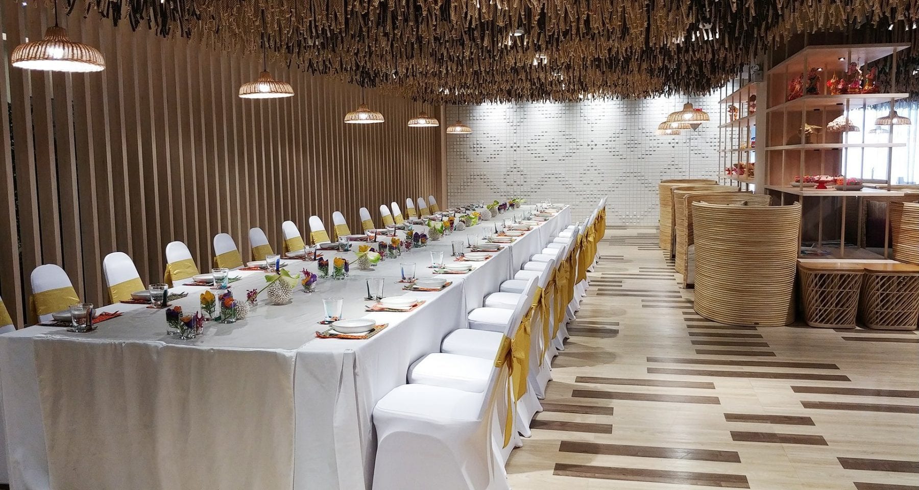 Thai Airways Catering A behind the scenes look in Bangkok!