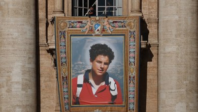 Carlo Acutis é canonizado no Vaticano e se torna o 1º santo millennial