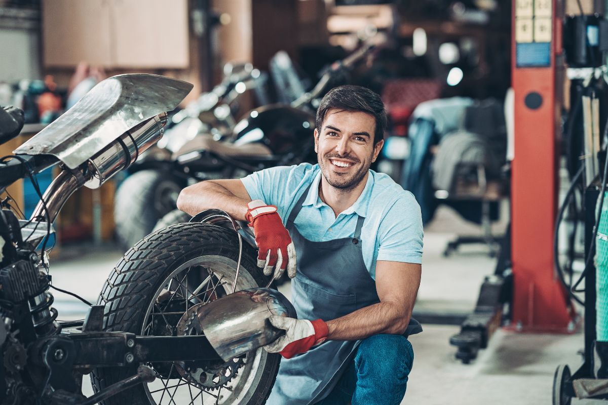 Motorcycle Mechanic Needed in Canada Apply Now